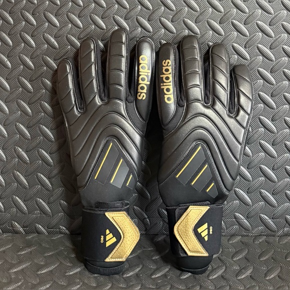 Adidas Copa Pro Goalkeeper Goalie Soccer Gloves Black Gold Size‎ 10 - Picture 1 of 5